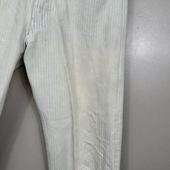 Vintage 80’s Levi’s 501 White and Blue Pin Striped Relaxed Jeans Size 31x33